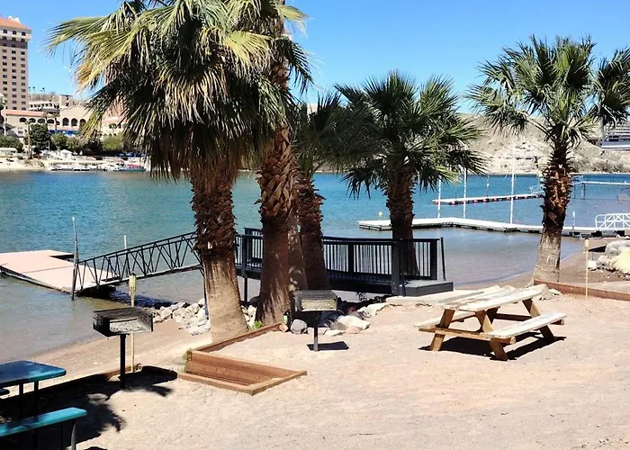 #2 Bedroom Cozy Suite, 1 Min Walk To The Beach #