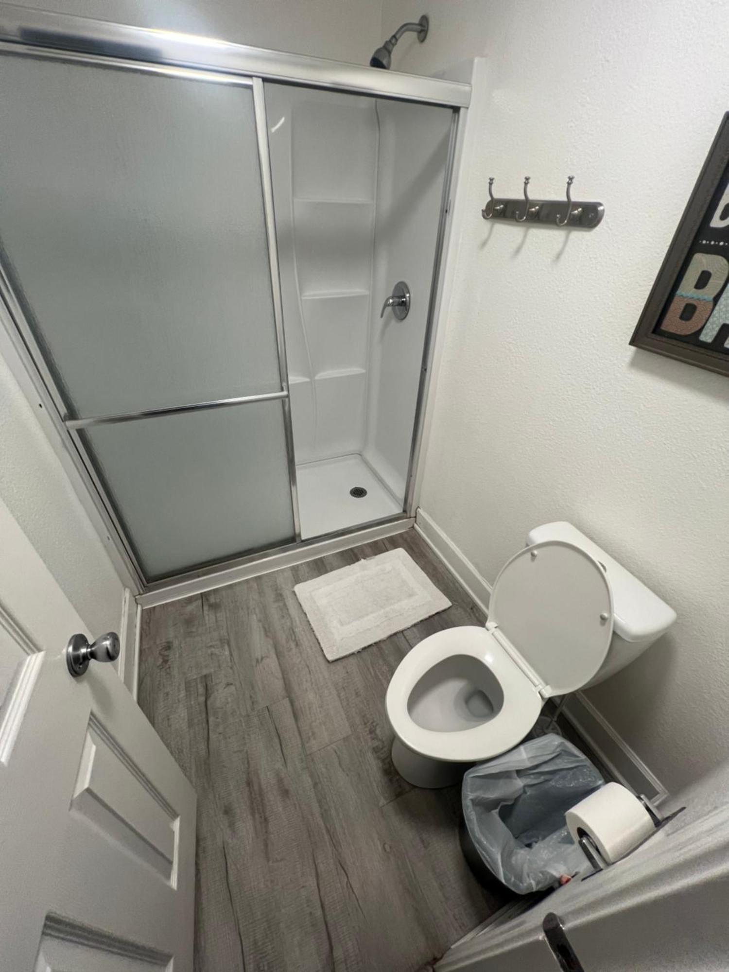 #2 Bedroom Cozy Suite, 1 Min Walk To The #